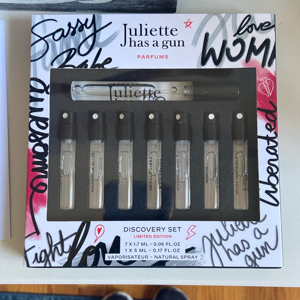 Juliette has a gun sampler pack perfume